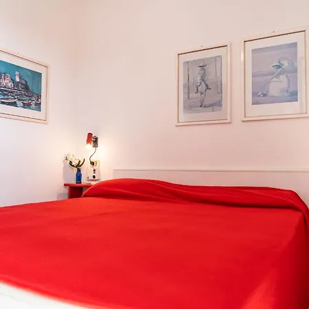 Appartement With Sunny Terrace In
